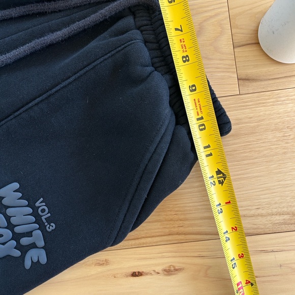 White Fox Offstage Sweatpants in Onyx – Size XXS - Picture 7 of 8